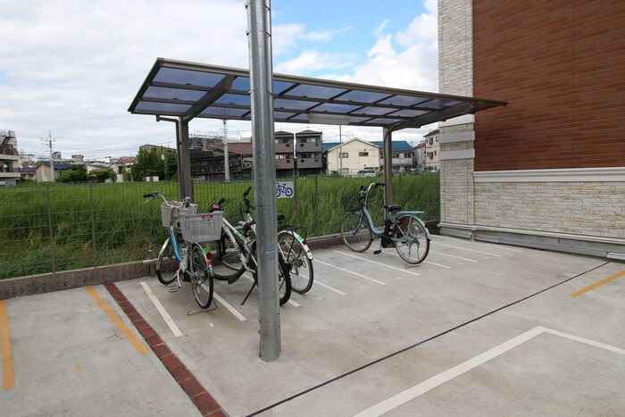 物件外観写真5　(駐輪場)