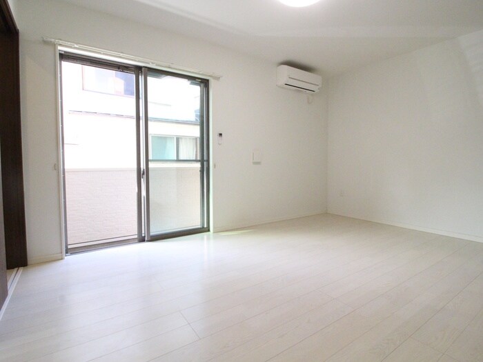 物件内観写真11　(居室)