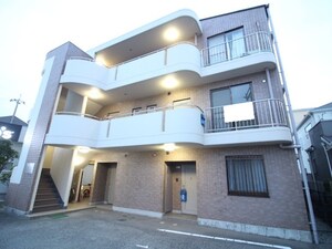 ア－デル山本外観写真