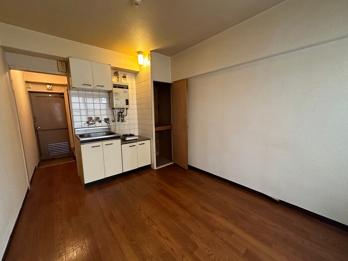 物件内観写真4　(居室)