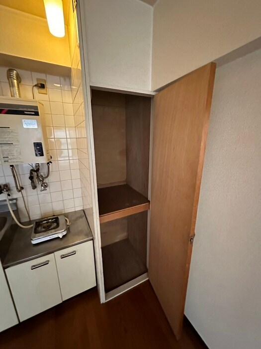 物件内観写真9　(収納)