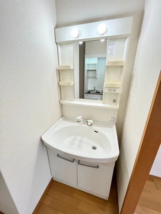 物件内観写真12　(洗面)