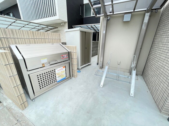 物件外観写真4　(建物設備)