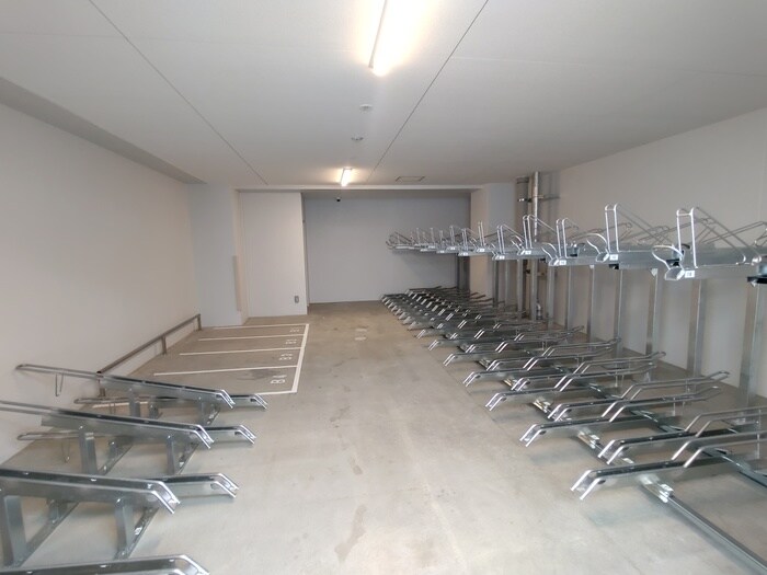 物件外観写真5　(駐輪場)