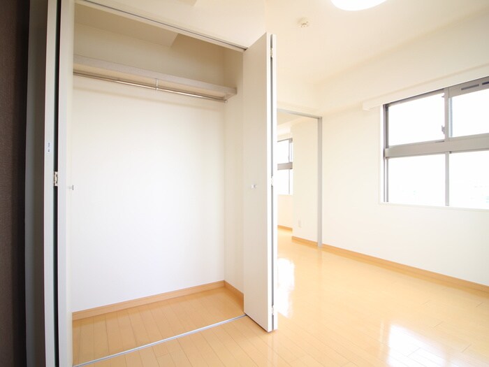 物件内観写真18　(収納)