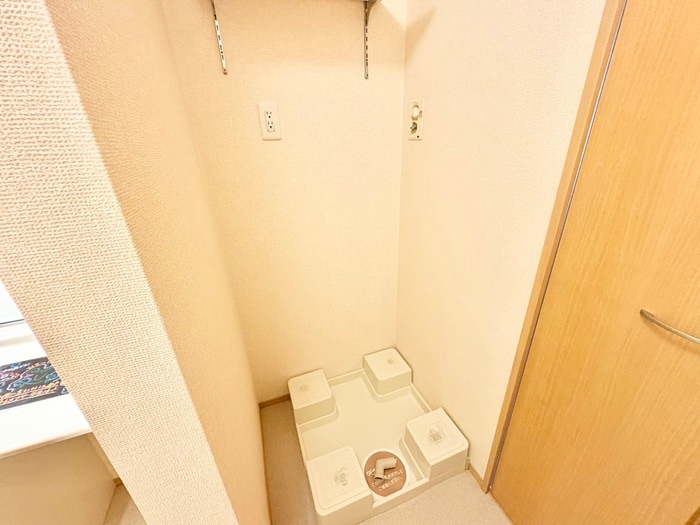 物件内観写真13　(洗濯機置場)