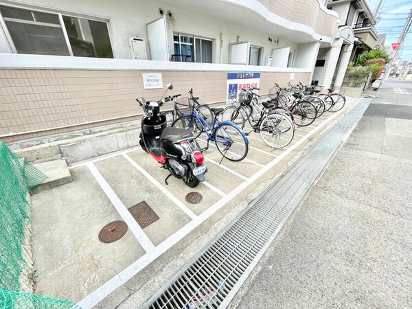 駐輪場