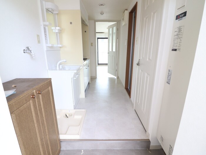 物件内観写真19　(廊下)