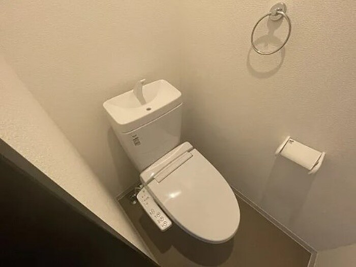 物件内観写真6　(トイレ)