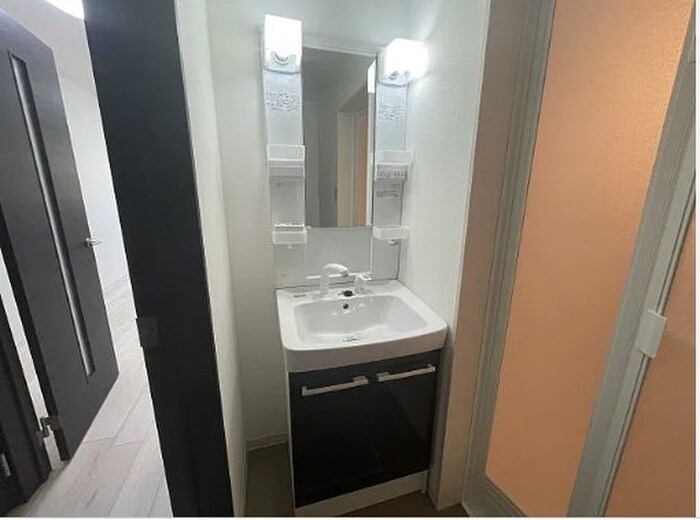 物件内観写真7　(洗面)