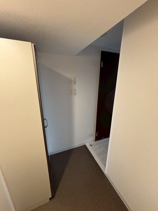 物件内観写真14　(玄関)