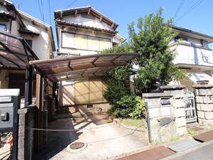 真鍋貸家外観写真