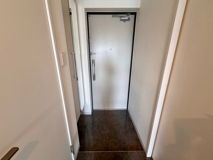 物件内観写真14　(玄関)