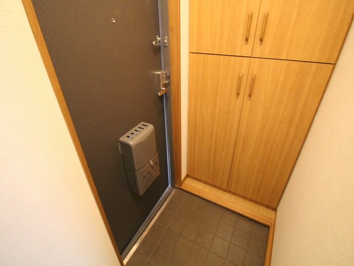 物件内観写真14　(玄関)