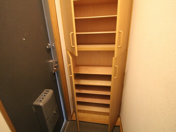 物件内観写真15　(靴箱)
