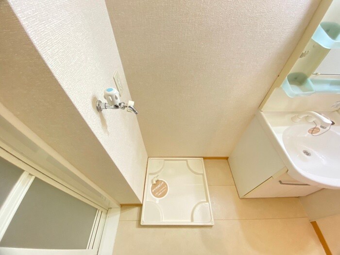 物件内観写真17　(洗濯機置場)