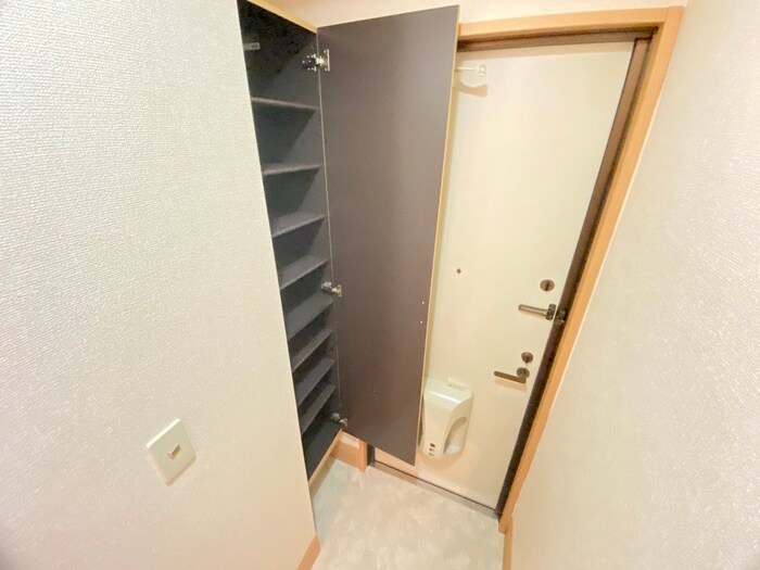 物件内観写真18　(靴箱)