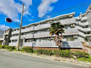 シャトラン弓木一番館外観写真
