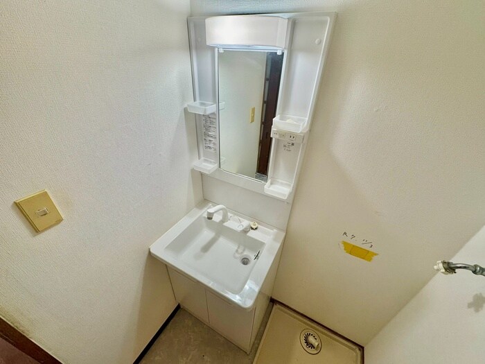 物件内観写真12　(洗面)