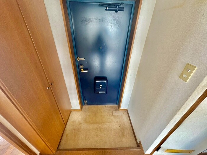 物件内観写真15　(玄関)