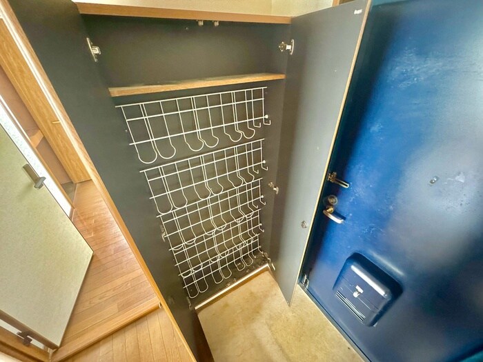 物件内観写真16　(靴箱)