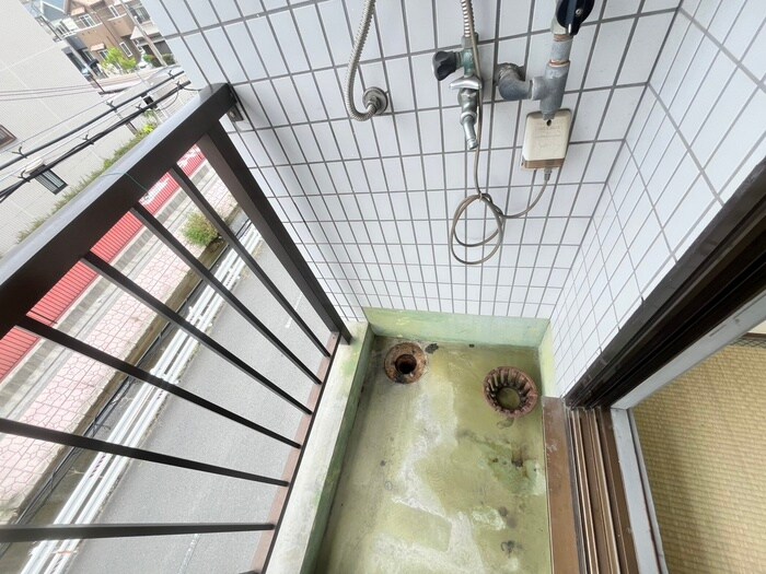 物件内観写真10　(洗濯機置場)