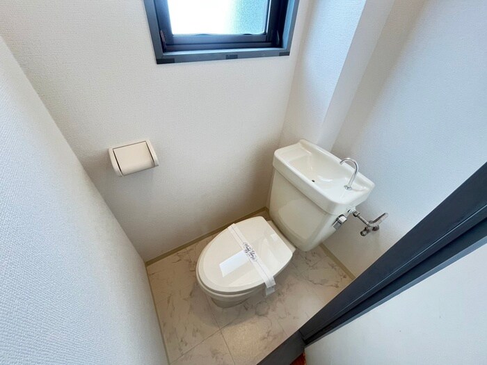 物件内観写真11　(トイレ)