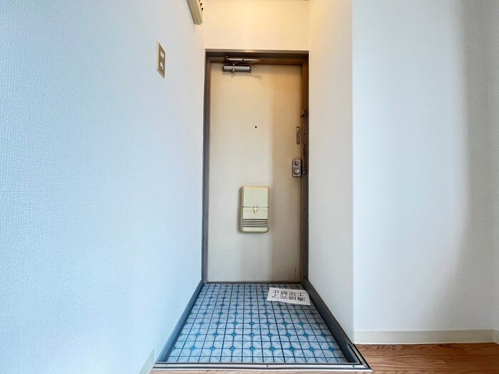 物件内観写真15　(玄関)