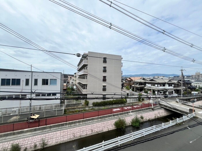 物件内観写真18　(室内からの展望)