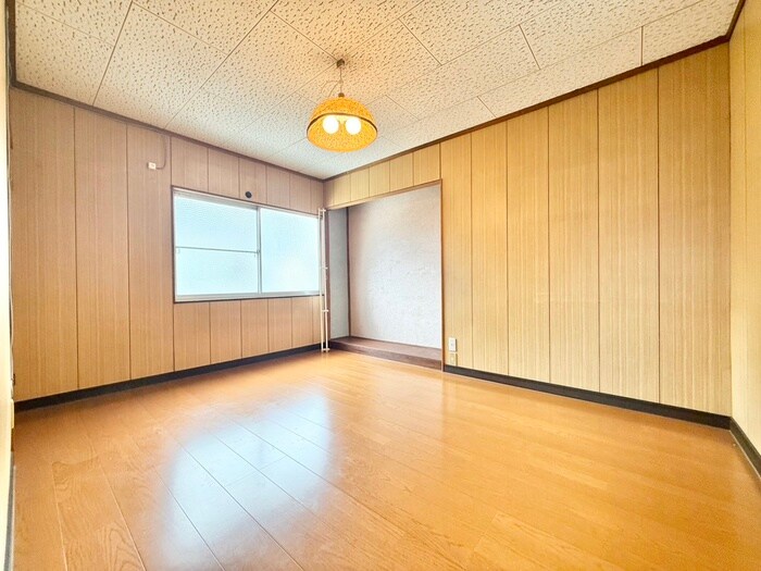 物件内観写真8　(居室)