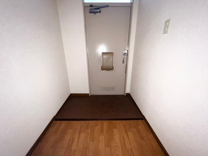 物件内観写真20　(玄関)
