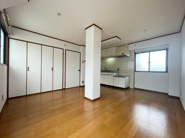 物件内観写真8　(居室)