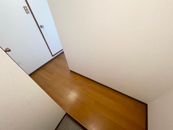 物件内観写真20　(廊下)