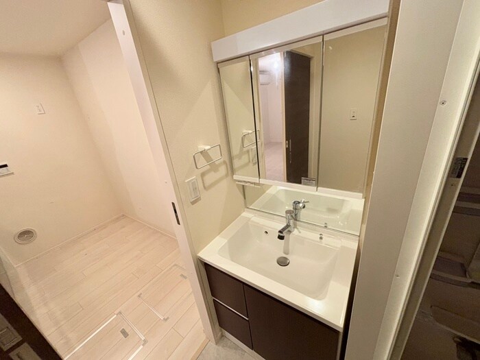 物件内観写真11　(洗面)