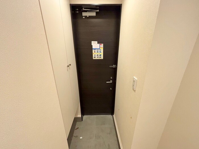 物件内観写真16　(玄関)