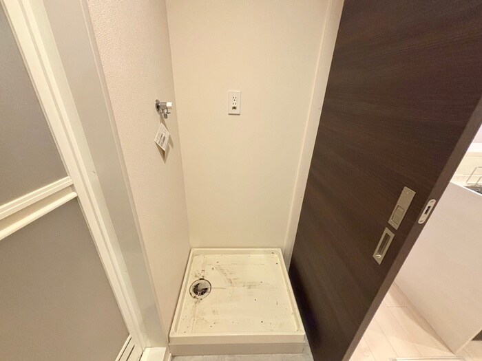 物件内観写真21　(洗濯機置場)