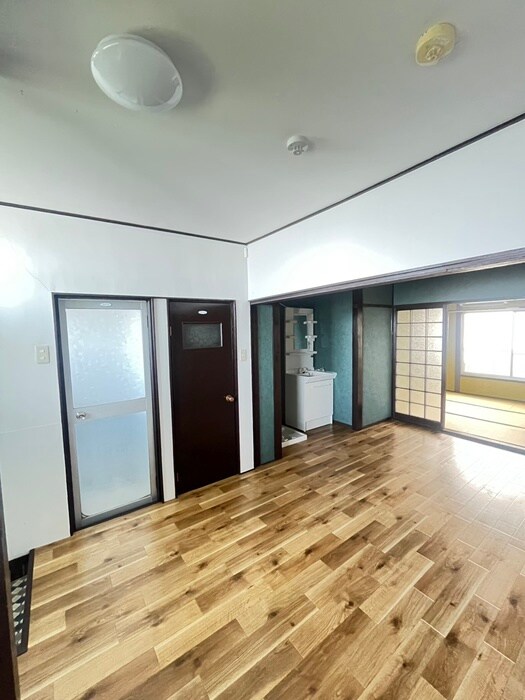 物件内観写真9　(居室)