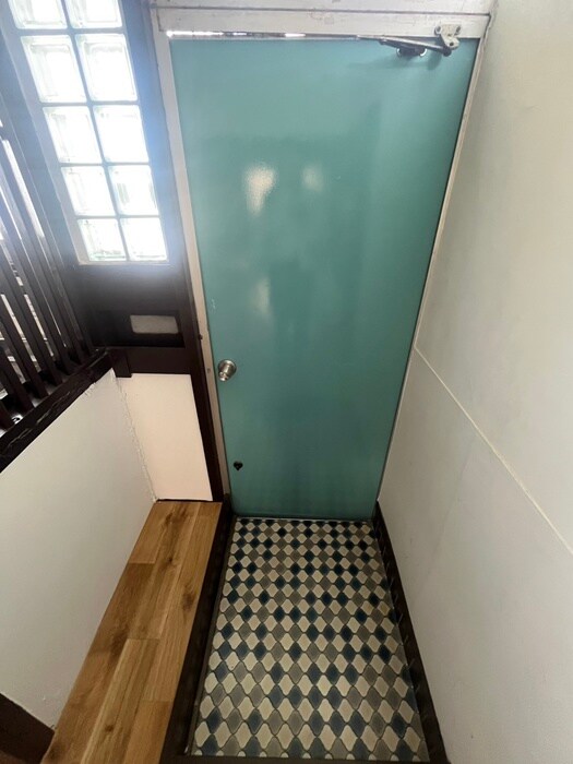 物件内観写真16　(玄関)