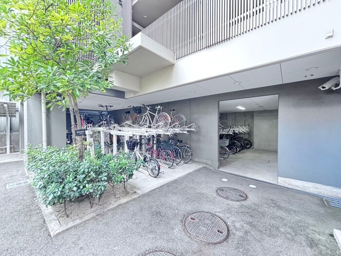 物件外観写真2　(駐輪場)