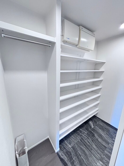 物件内観写真15　(靴箱)