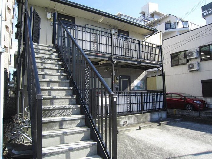 物件外観写真5　(エントランス部分)