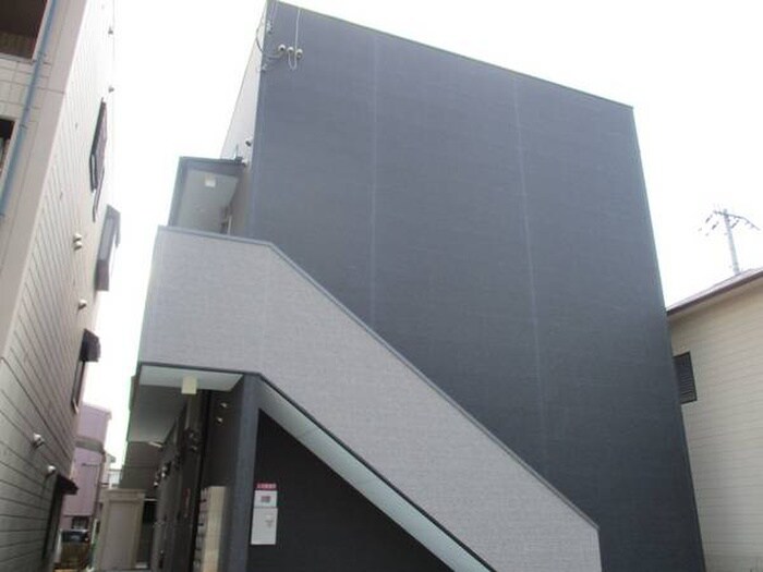 物件外観写真6　(エントランス部分)