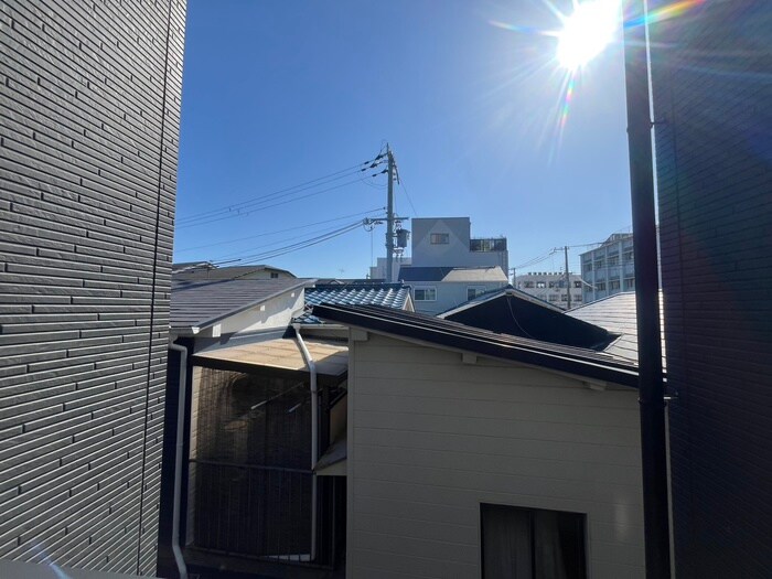 物件内観写真17　(室内からの展望)