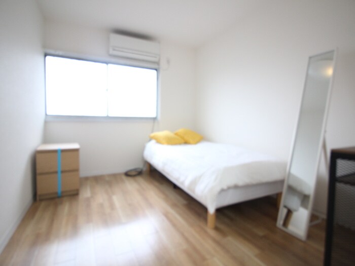 物件内観写真9　(居室)