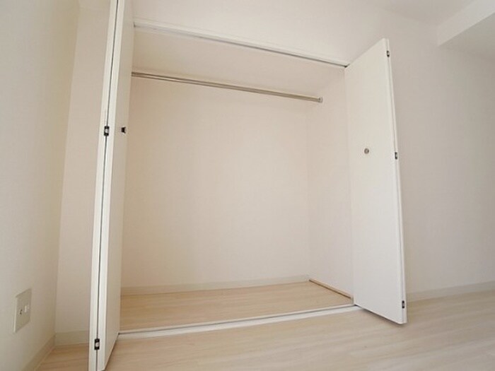 物件内観写真16　(収納)