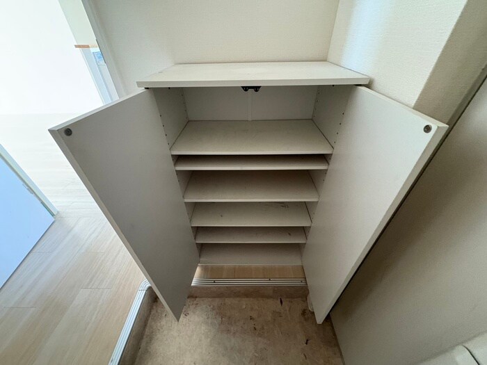 物件内観写真17　(靴箱)