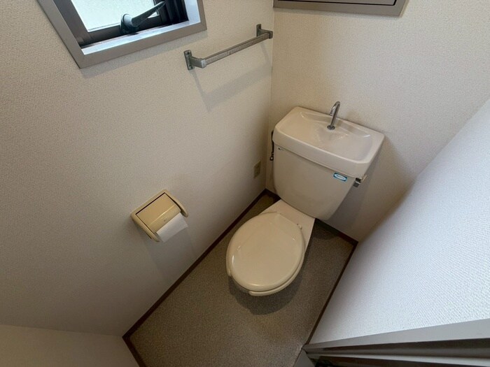 物件内観写真10　(トイレ)