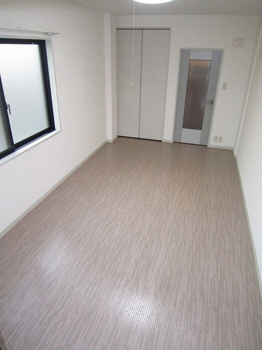 物件内観写真10　(居室)