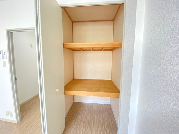 物件内観写真15　(収納)