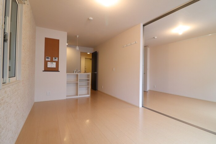 物件内観写真4　(居室)